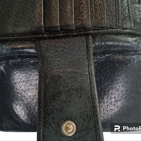 Gucci Women's Pebbled Leather Black Fold-over Wallet Gold D-Ring Detail - Picture 9 of 13